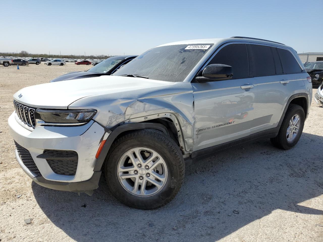 2023 Jeep Grand Cherokee Laredo for Sale in San Antonio, TX - Side