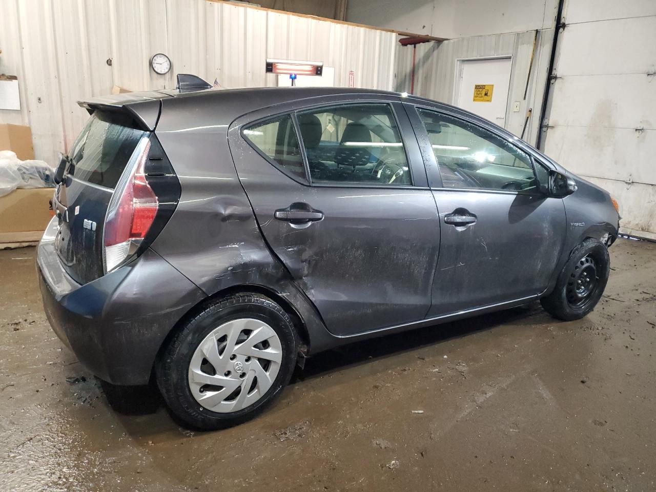 2016 Toyota Prius - Image 3