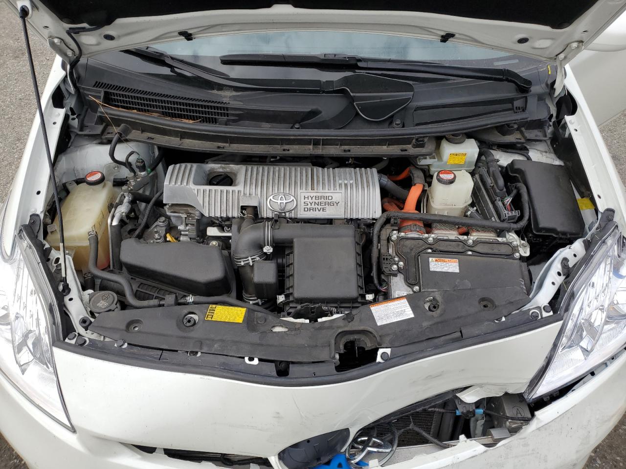 2015 Toyota Prius - Image 13