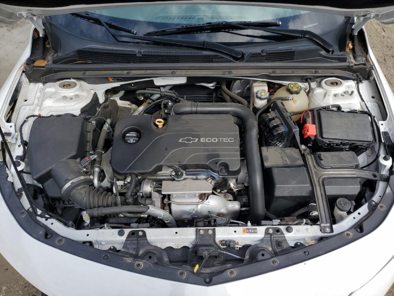 2017 Chevrolet Malibu - Image 11