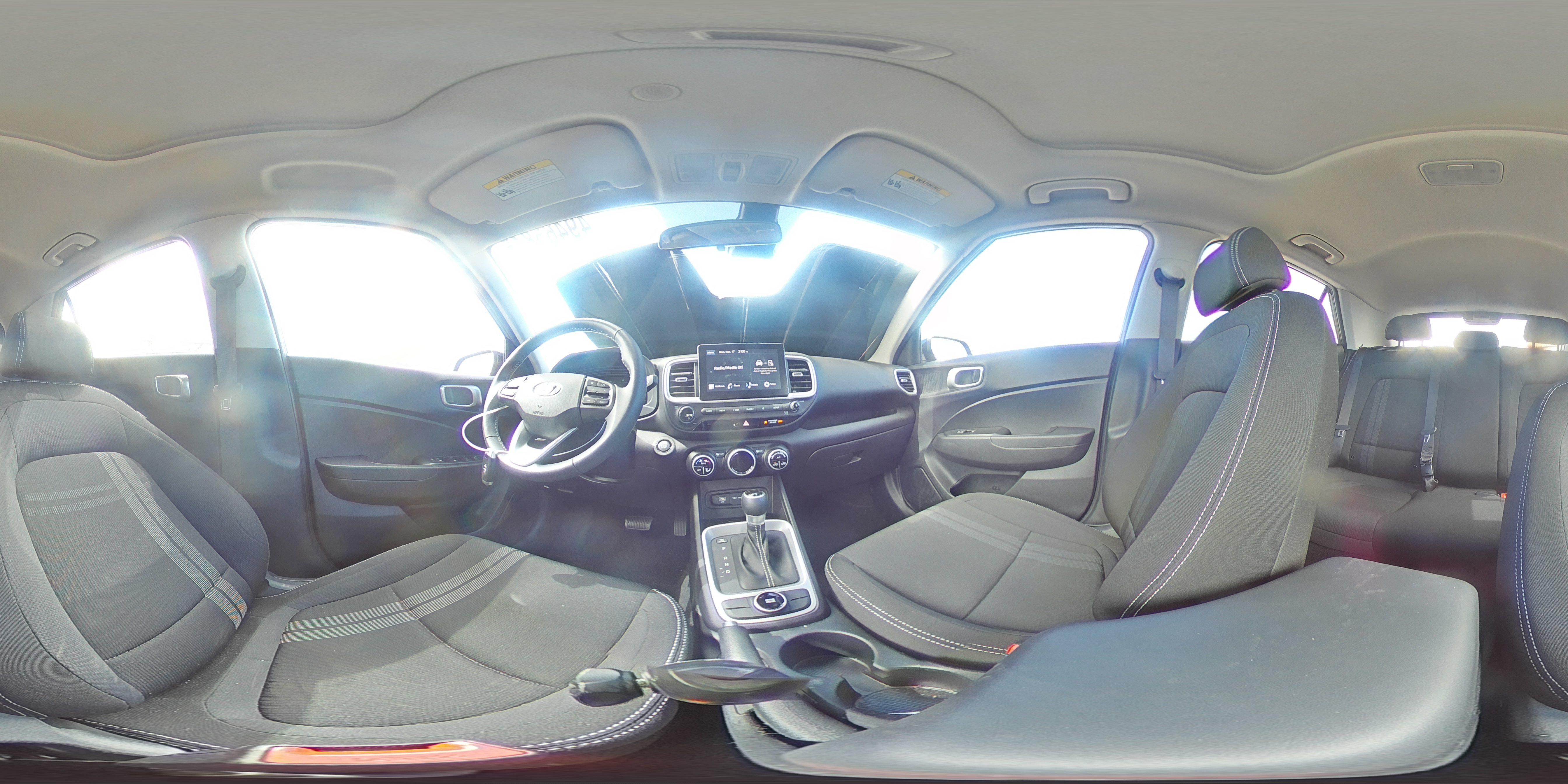 2024 Hyundai Venue - Image 13