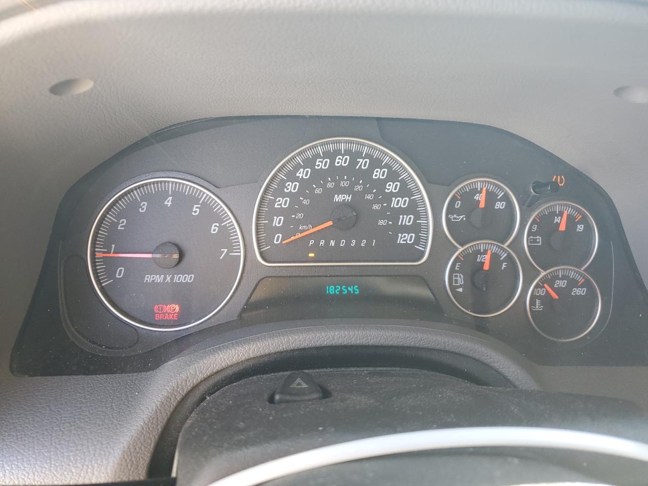 2008 GMC Envoy - Image 9