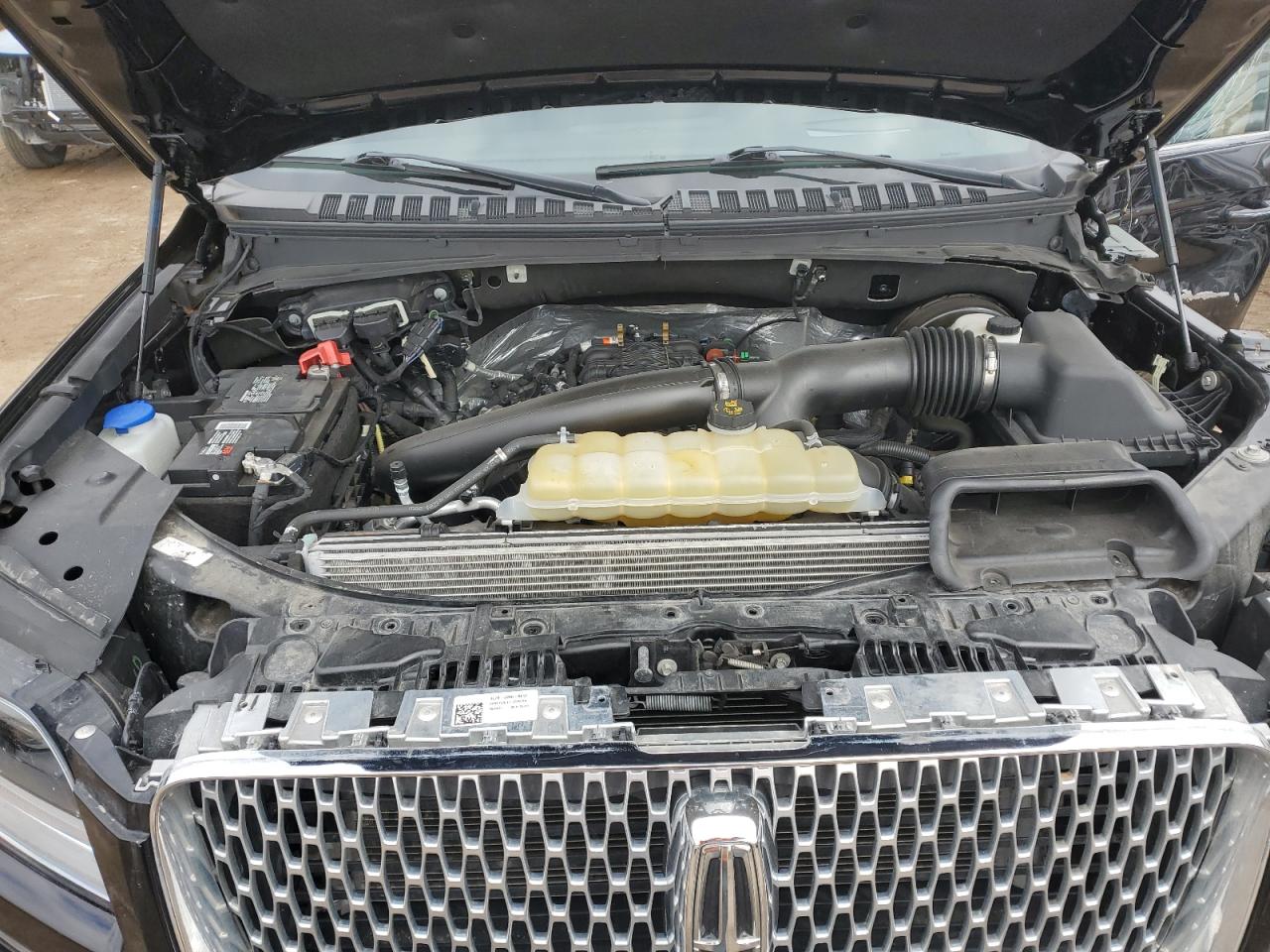 2021 Lincoln Navigator - Image 12