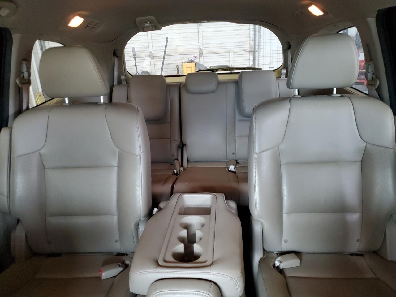 2014 Honda Odyssey - Image 10