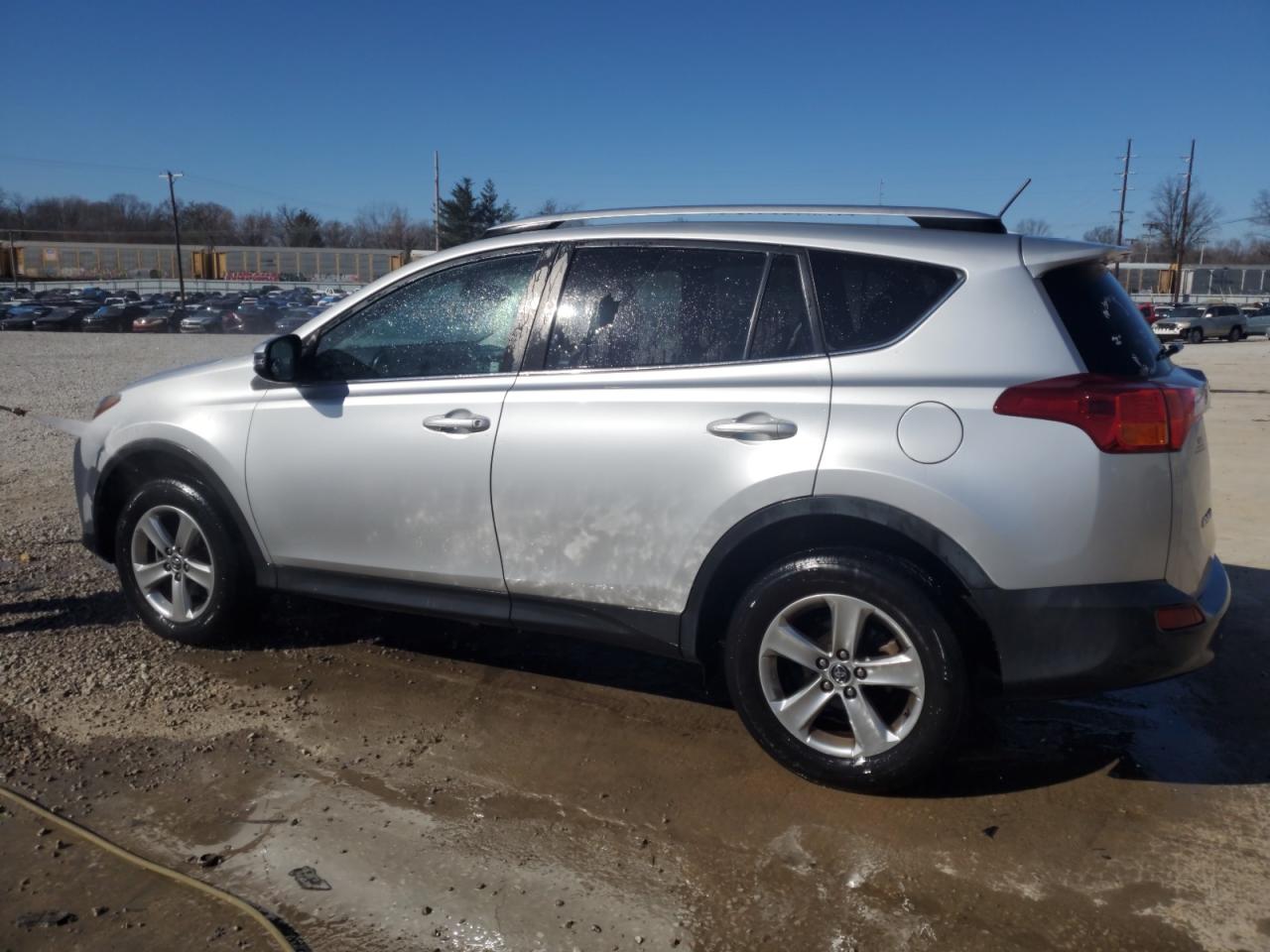 2015 Toyota RAV 4 - Image 2