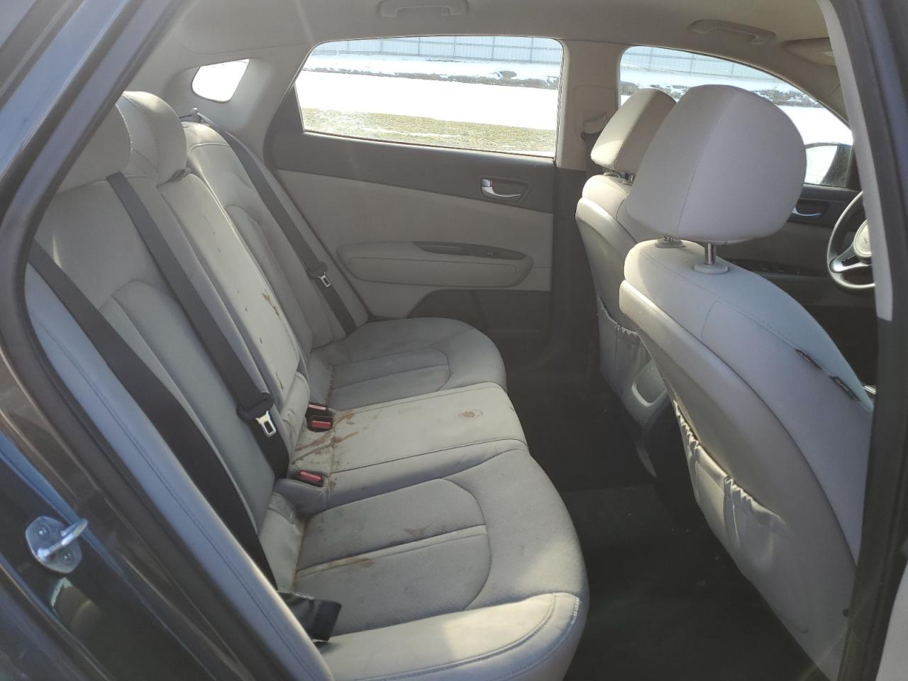 2016 Kia Optima - Image 11