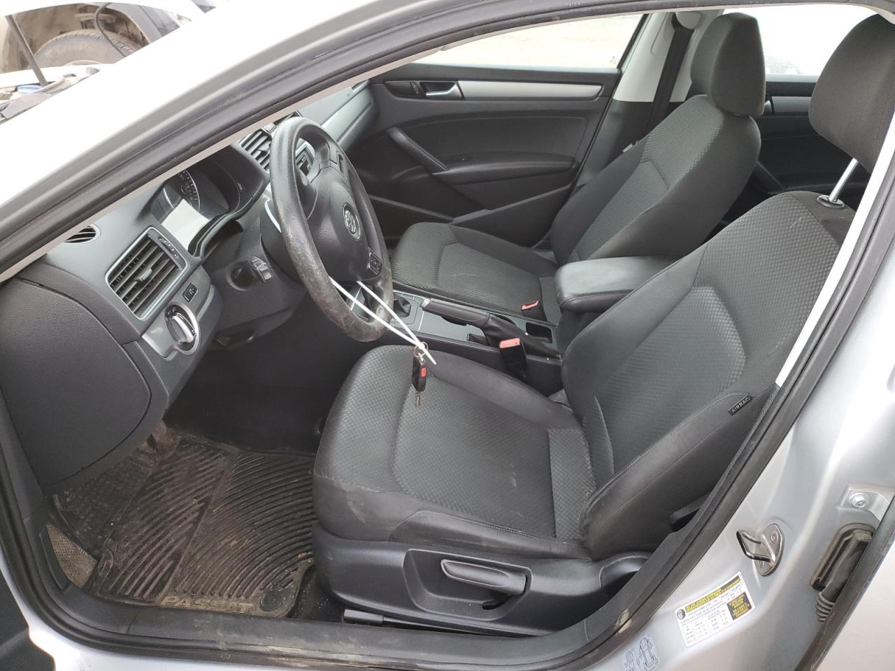 2014 Volkswagen Passat - Image 7