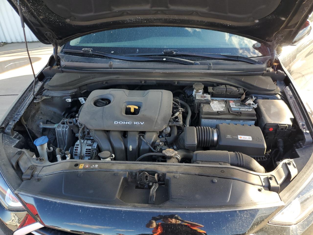 2018 Hyundai Elantra - Image 11
