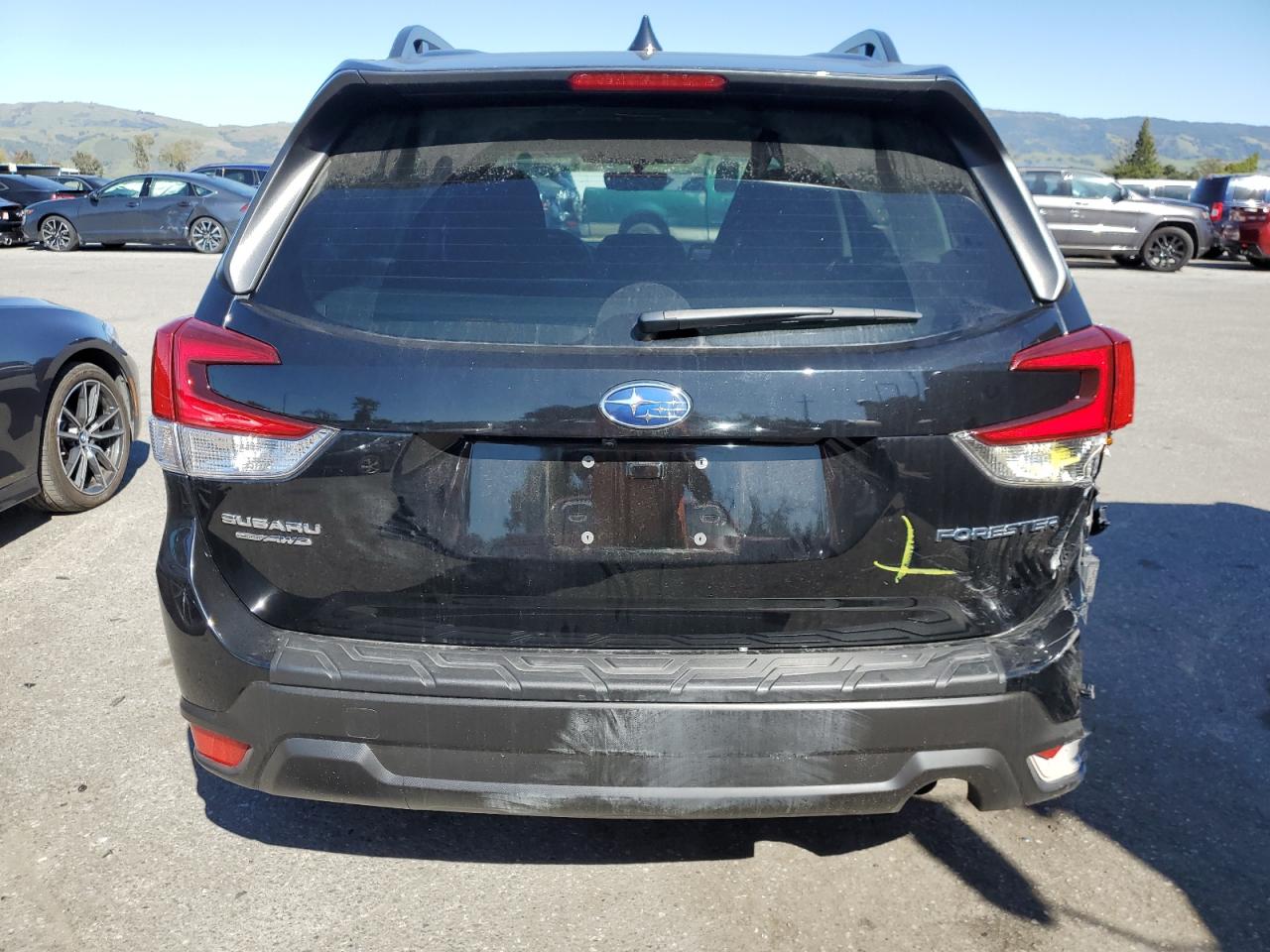 2023 Subaru Forester - Image 6