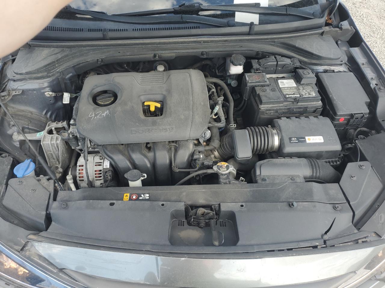 2019 Hyundai Elantra - Image 11
