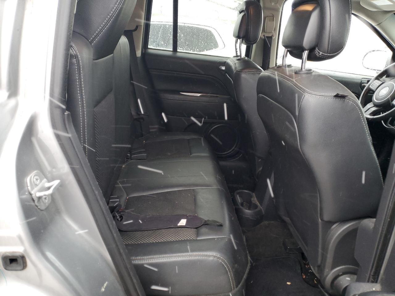 2014 Jeep Compass - Image 11