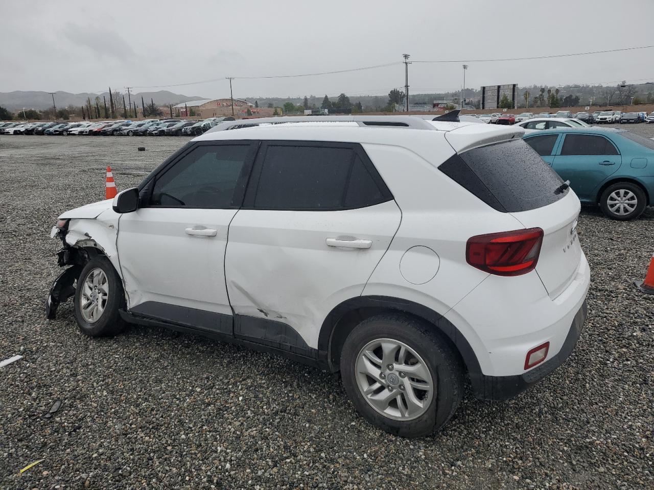 2020 Hyundai Venue - Image 2