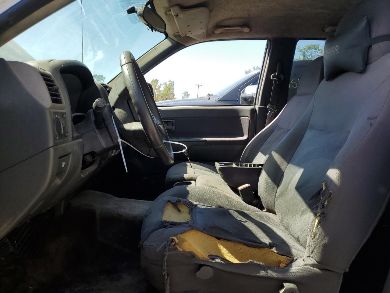 2005 Chevrolet Colorado - Image 7