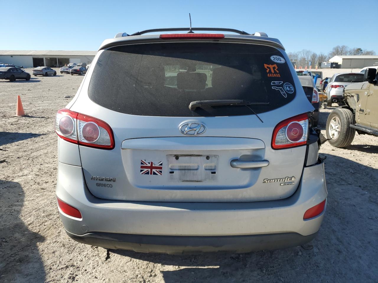 2010 Hyundai Santa Fe - Image 6