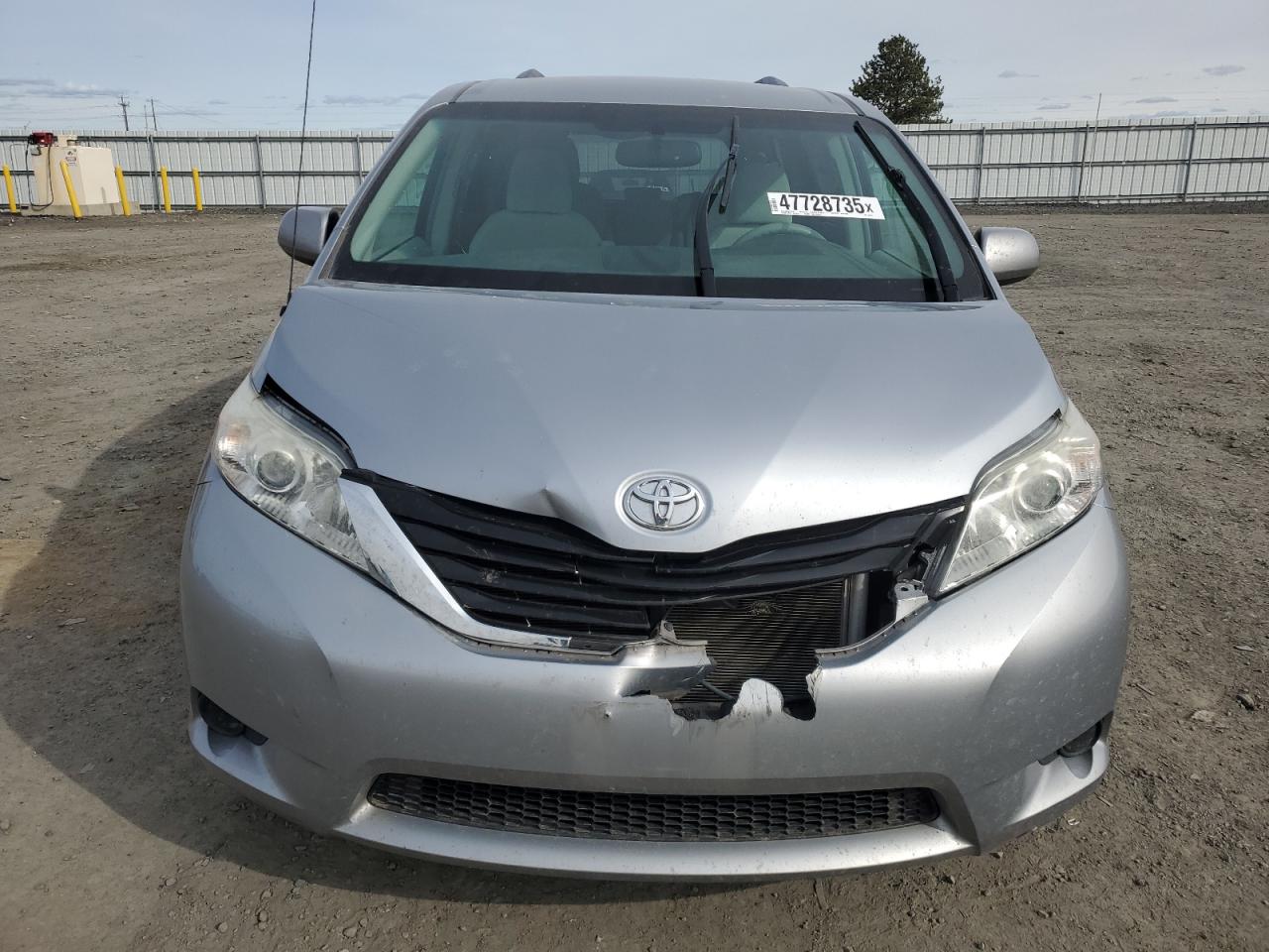 2013 Toyota Sienna - Image 5