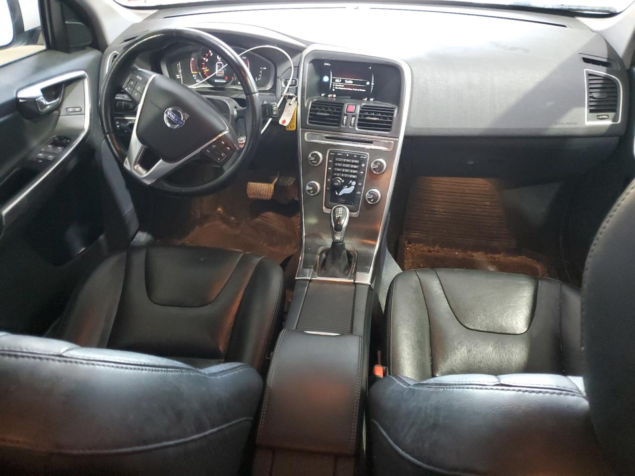 2016 Volvo XC60 - Image 8