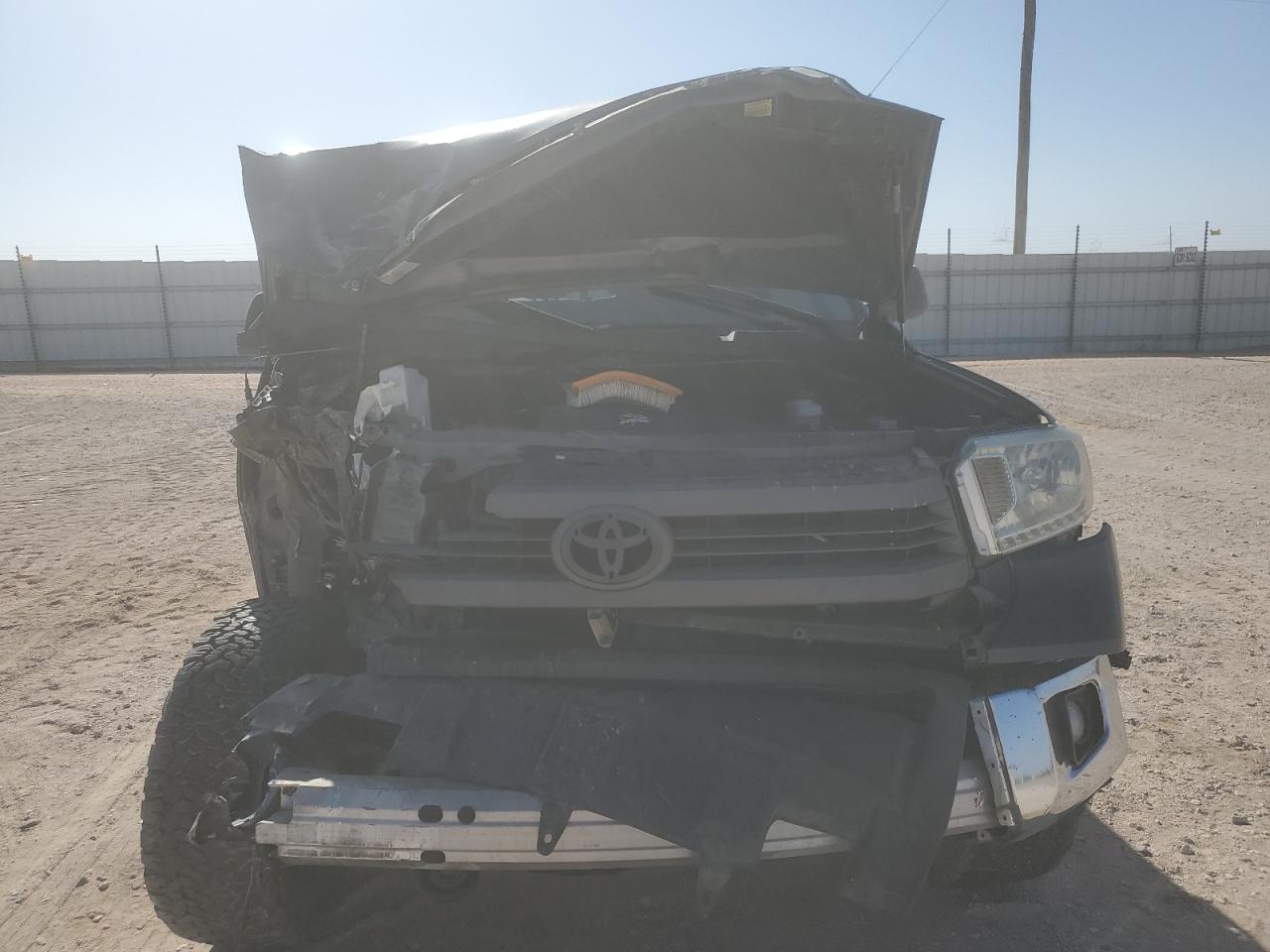 2014 Toyota Tundra - Image 5