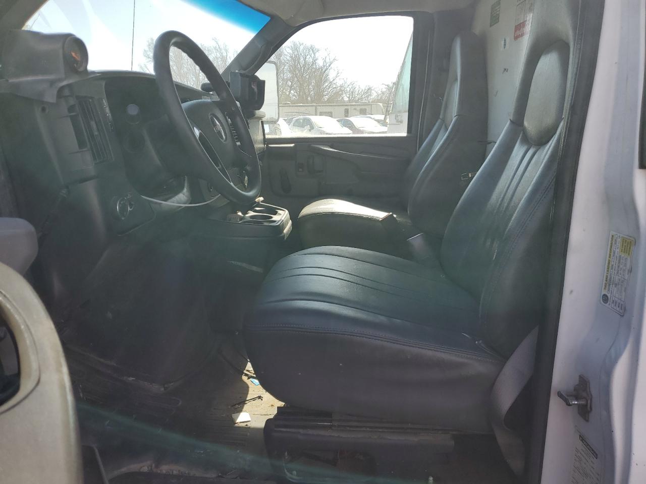 2008 GMC Savana - Image 7