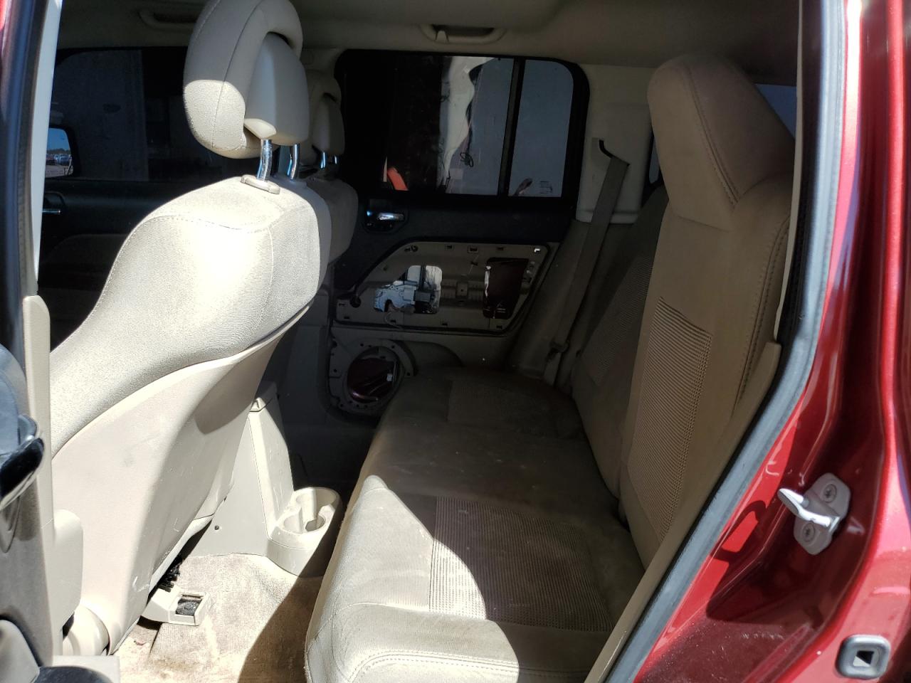 2013 Jeep Liberty (Patriot) - Image 11