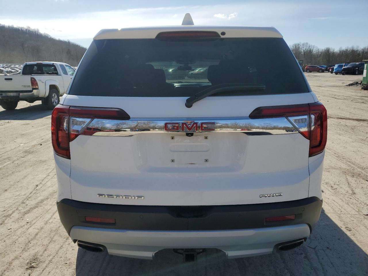 2020 GMC Acadia - Image 6