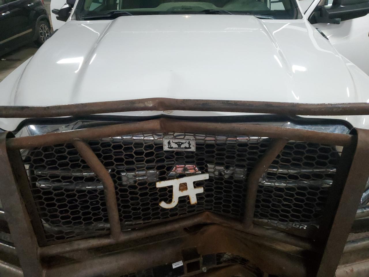 2019 RAM 3500 - Image 11