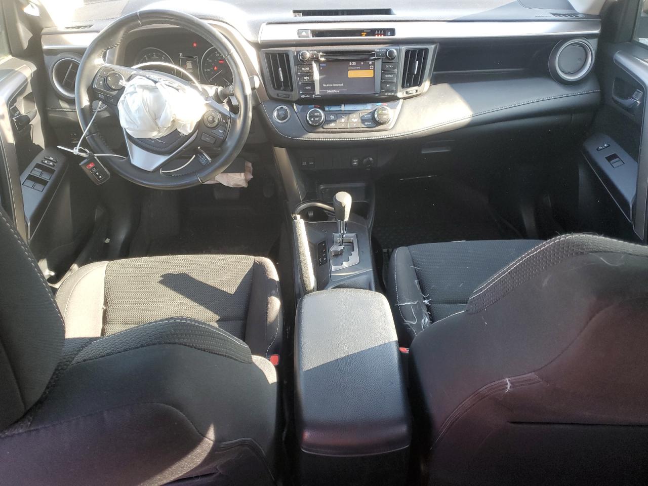2018 Toyota RAV 4 - Image 8