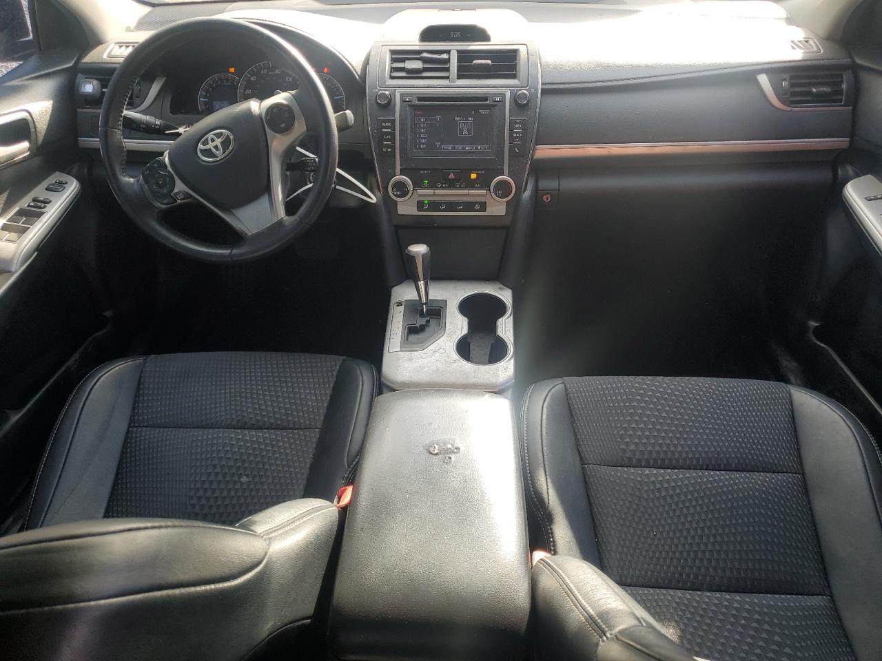 2014 Toyota Camry - Image 8
