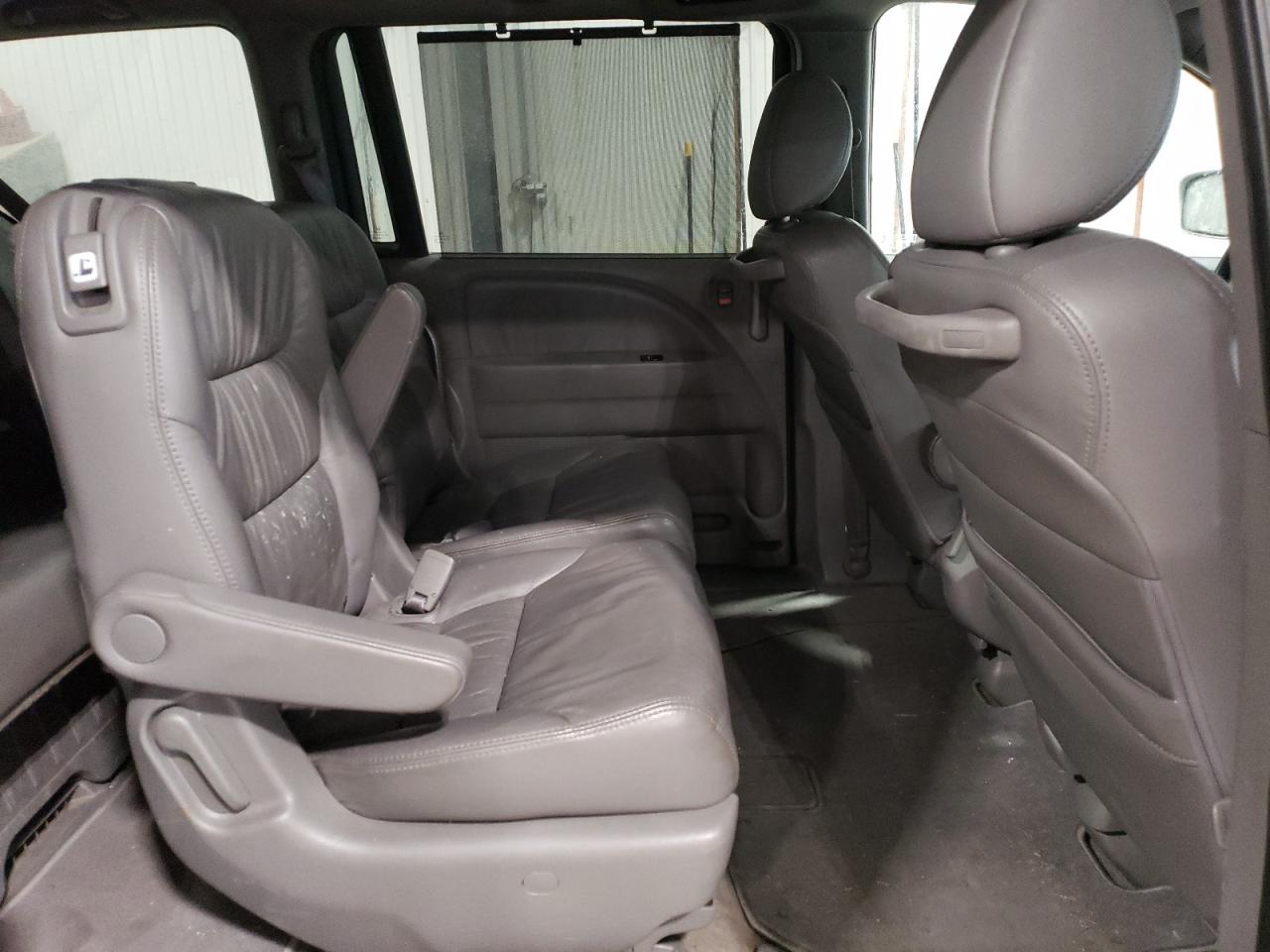 2010 Honda Odyssey - Image 11