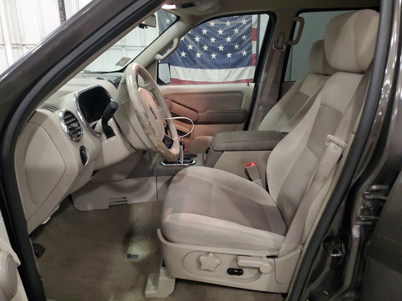 2006 Ford Explorer - Image 7