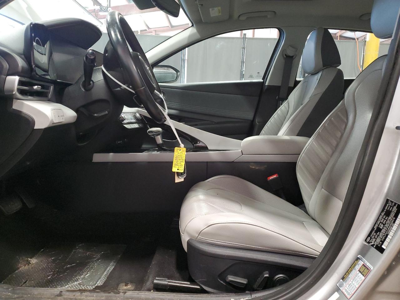 2021 Hyundai Elantra - Image 7