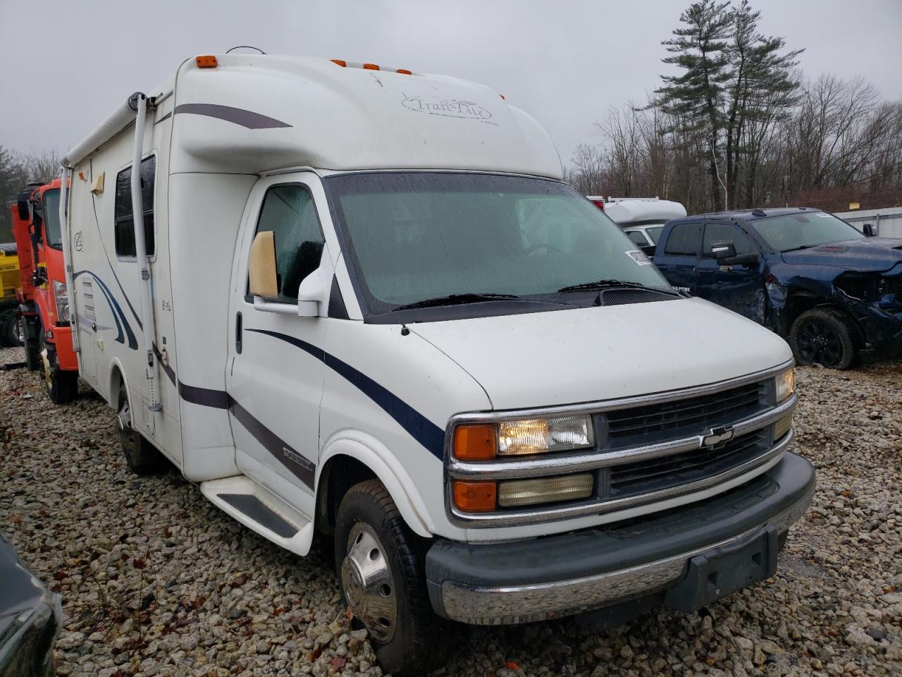 1GBJG31R521216877 CHEVROLET EXPRESS Photo 1
