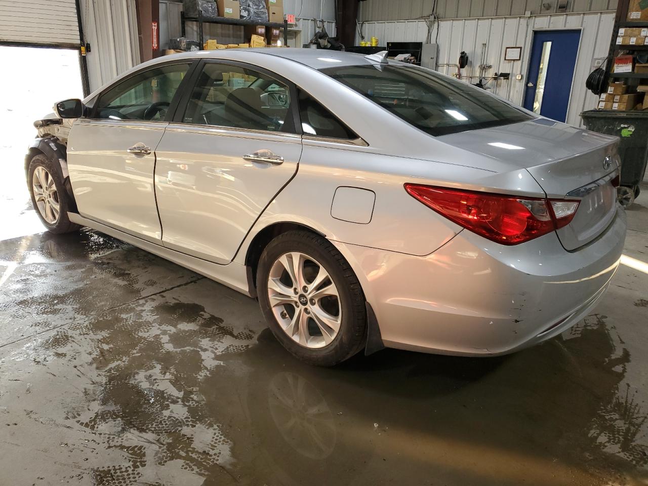 2013 Hyundai Sonata - Image 2