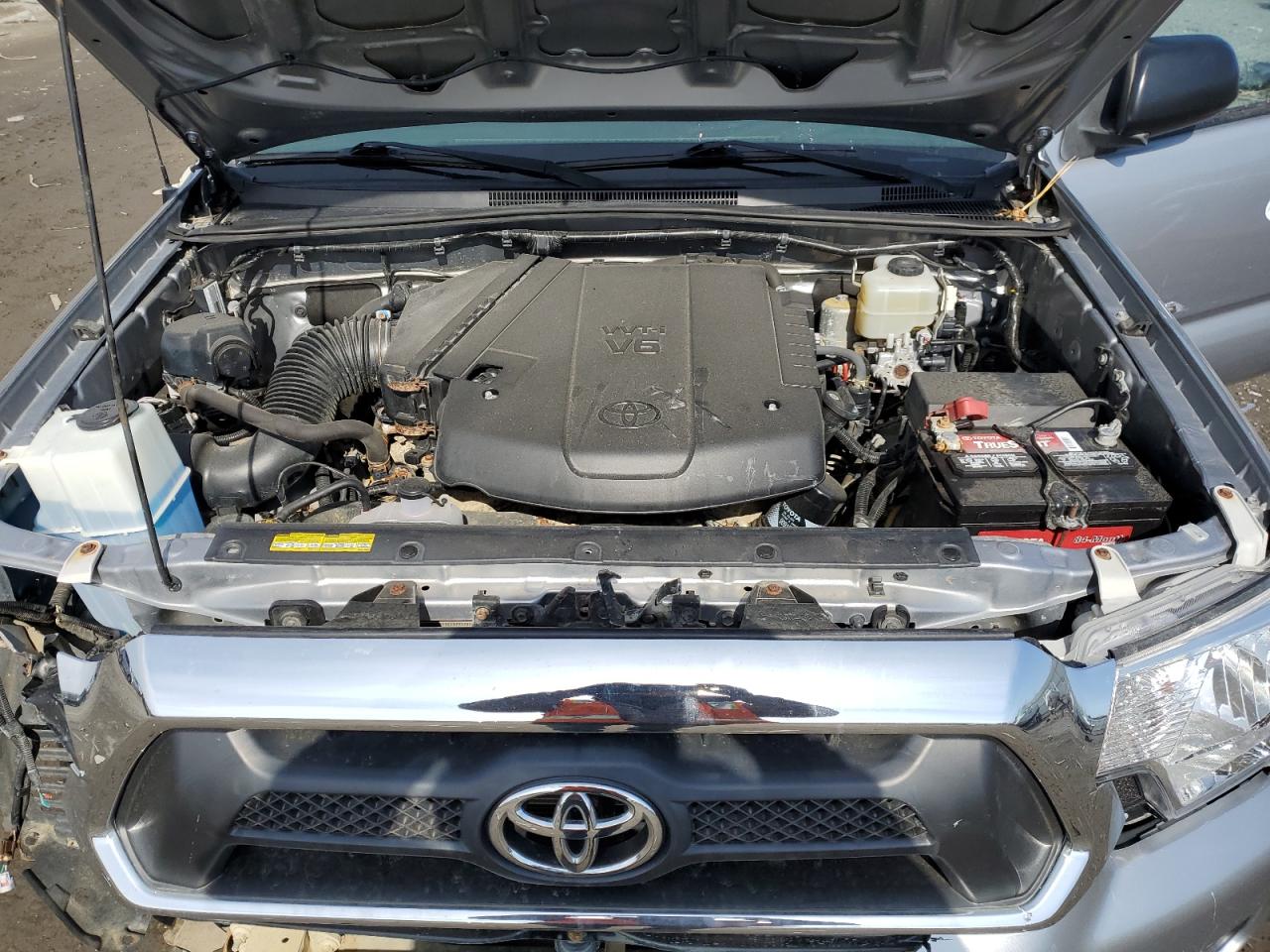 2015 Toyota Tacoma - Image 11
