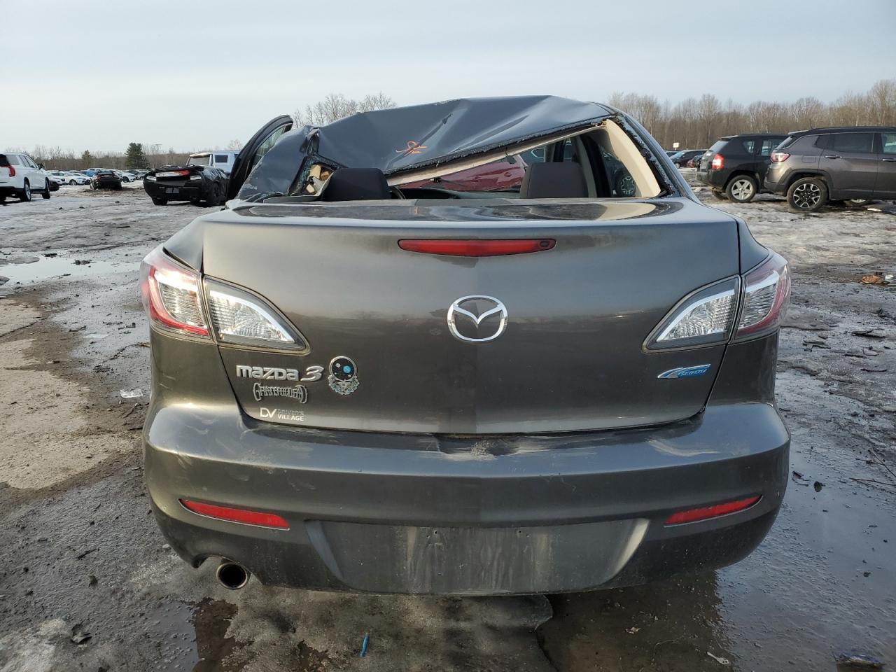 2013 Mazda 3 - Image 6
