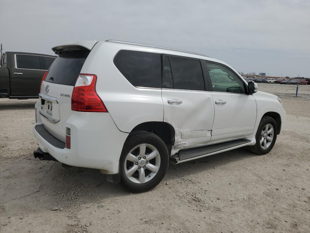 2013 Lexus GX - Image 3
