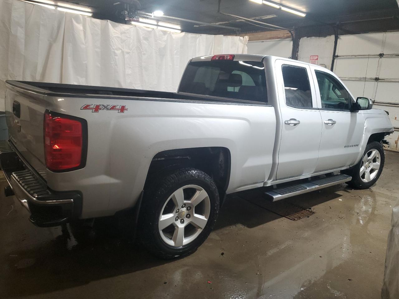 2015 Chevrolet Silverado - Image 3