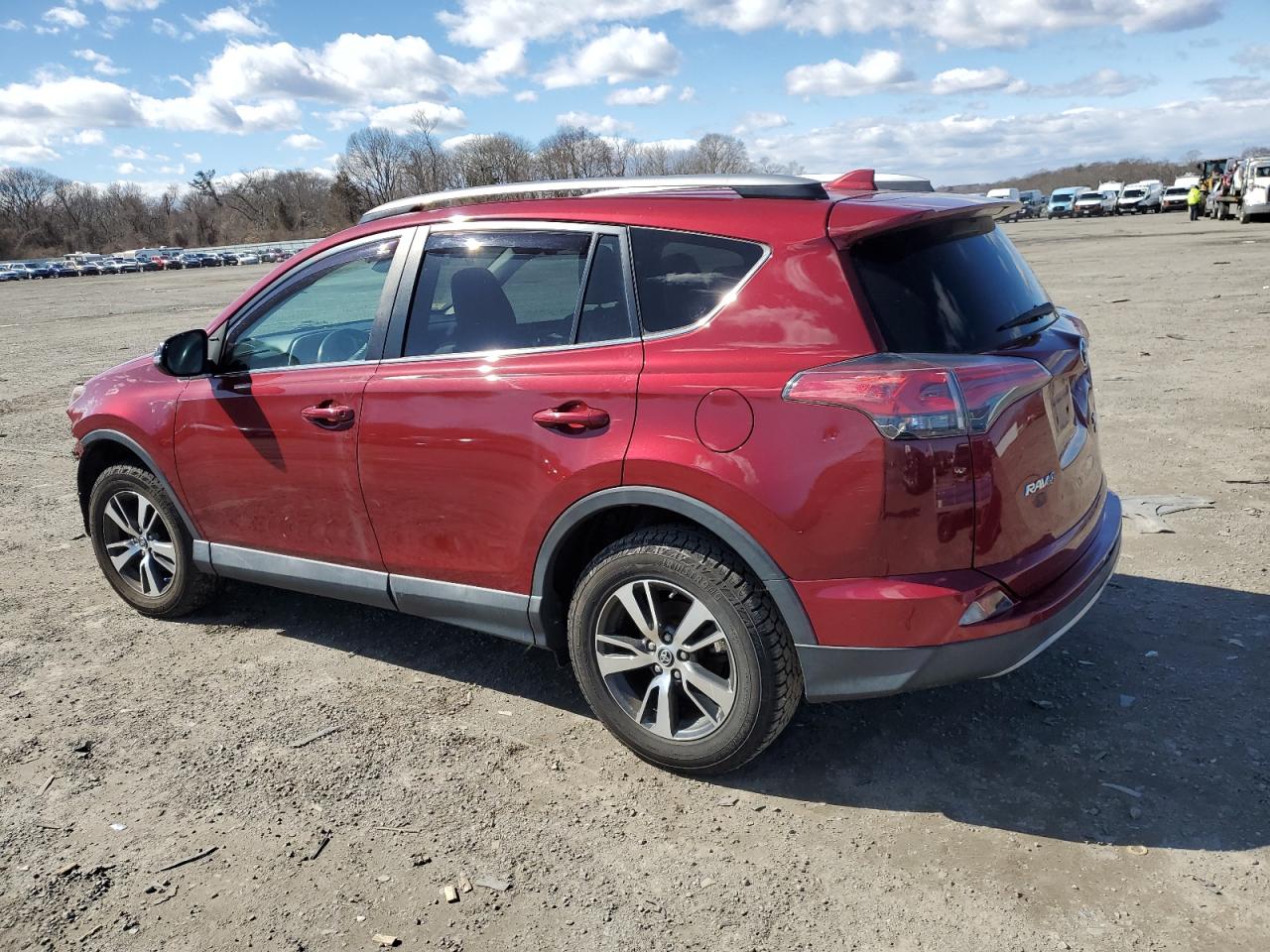 2018 Toyota RAV 4 - Image 2