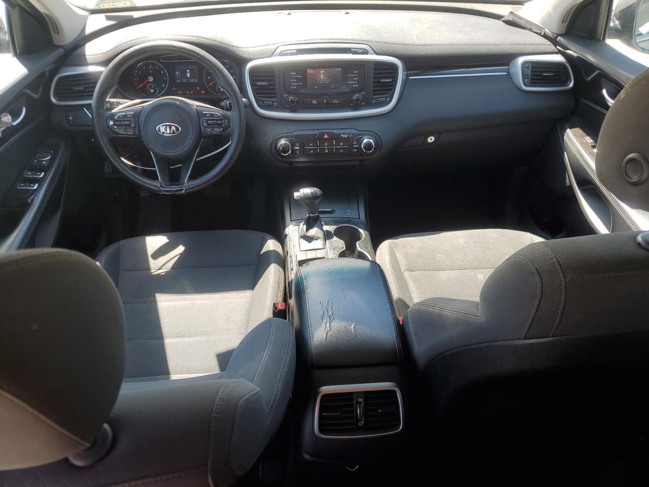 2018 Kia Sorento - Image 8