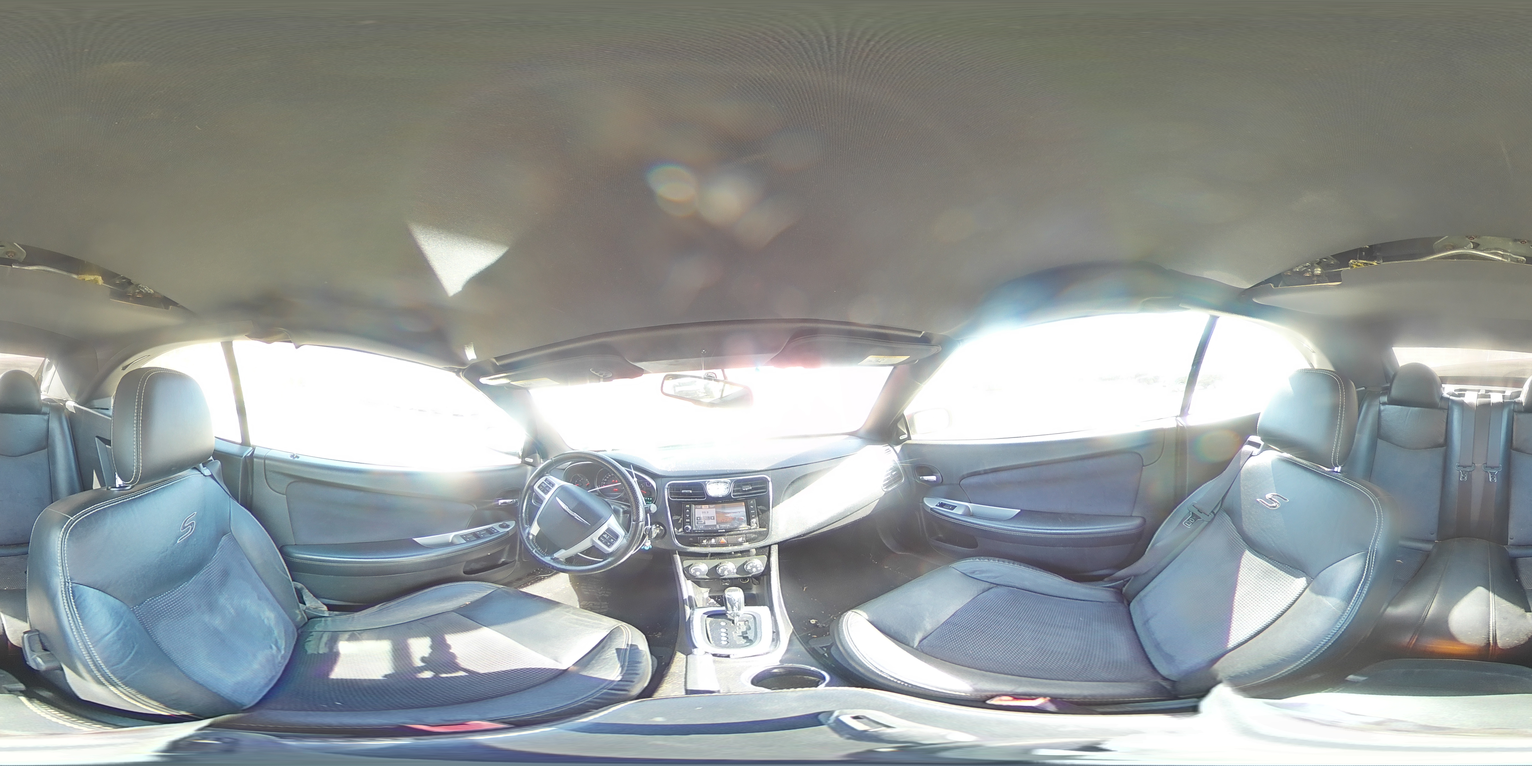 2012 Chrysler 200 - Image 13
