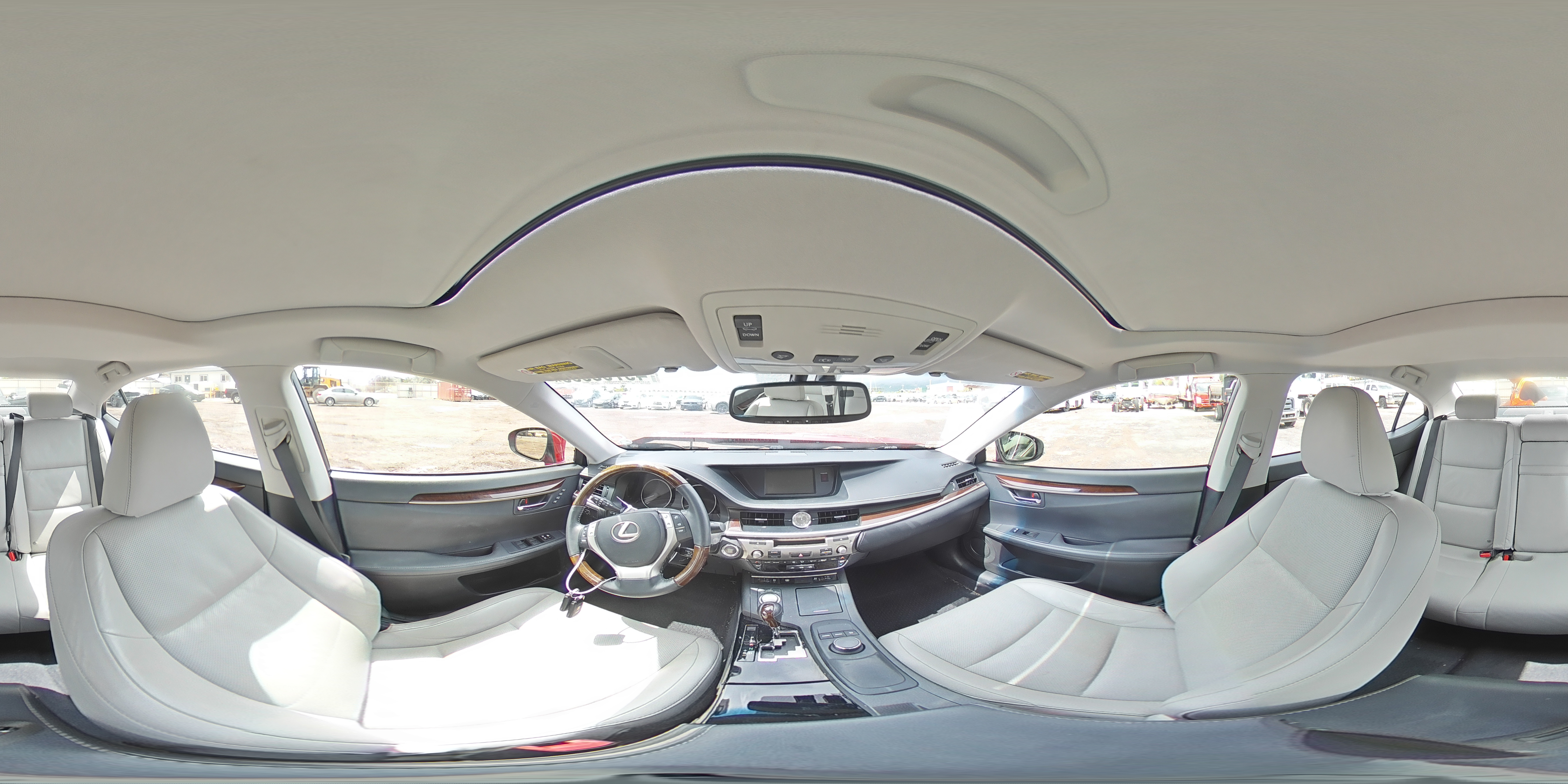 2013 Lexus ES - Image 13