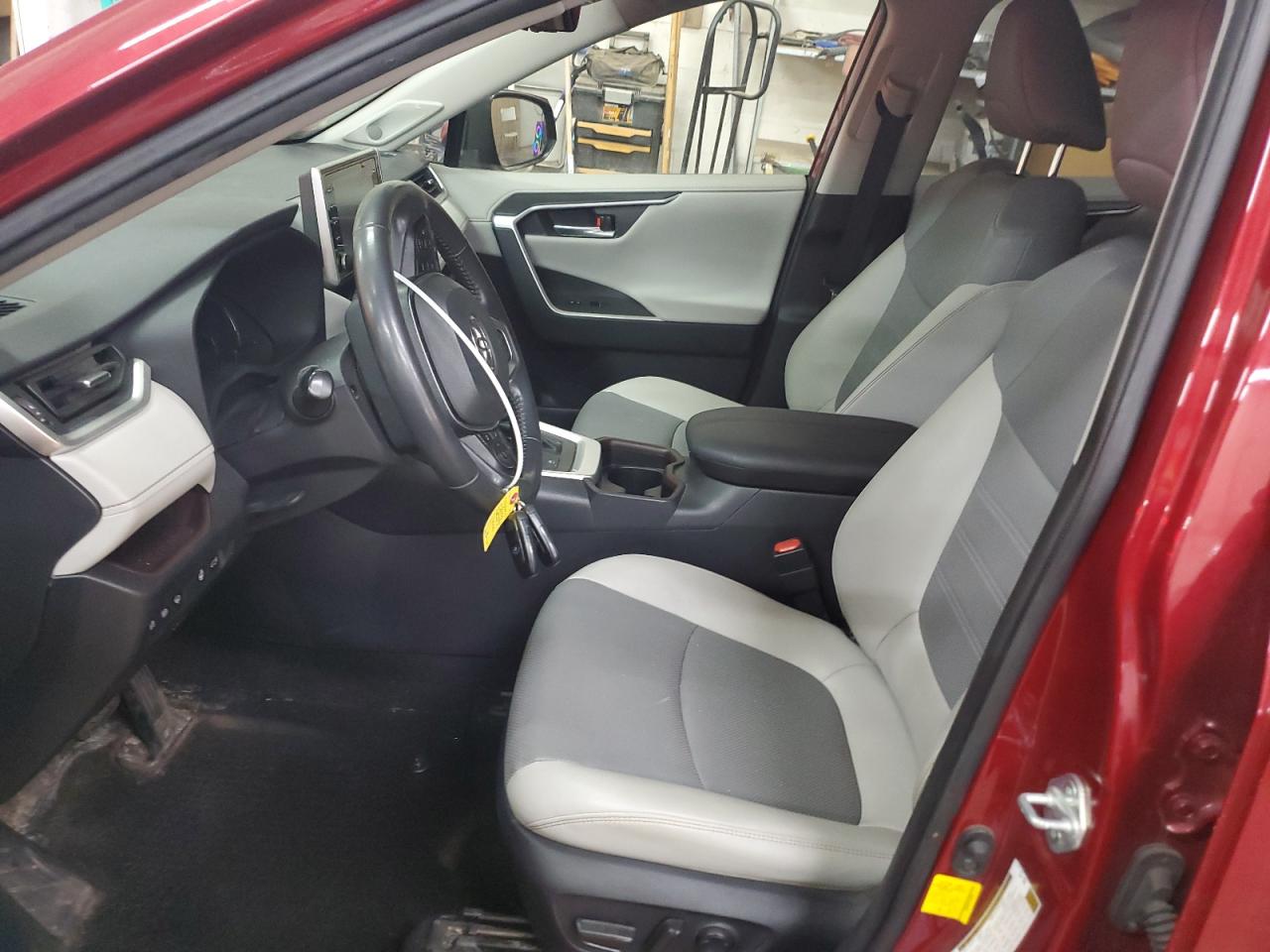 2020 Toyota RAV 4 - Image 7