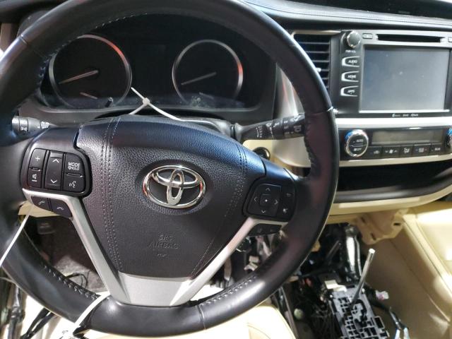  TOYOTA HIGHLANDER 2019 Зеленый