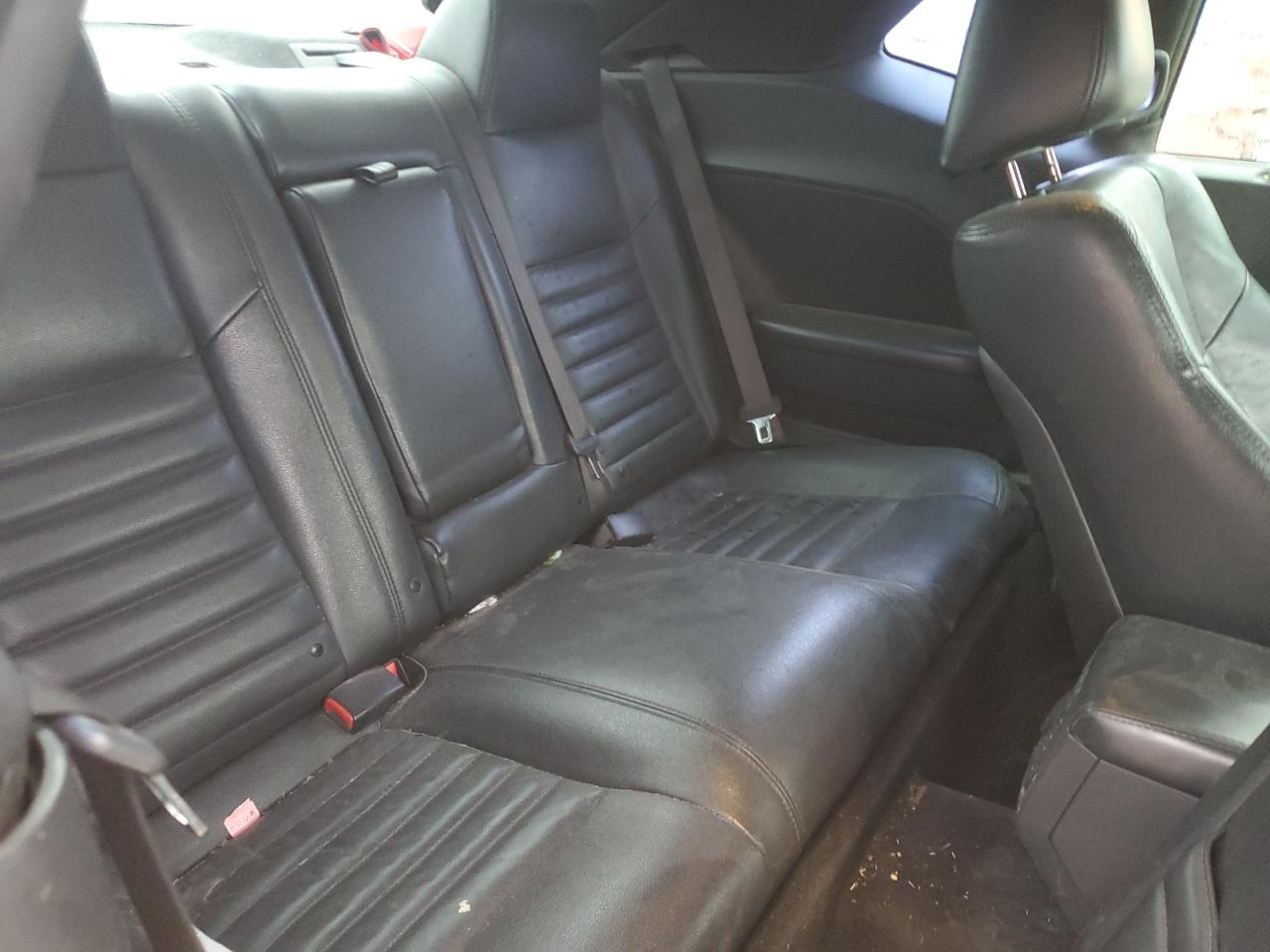 2013 Dodge Challenger - Image 10