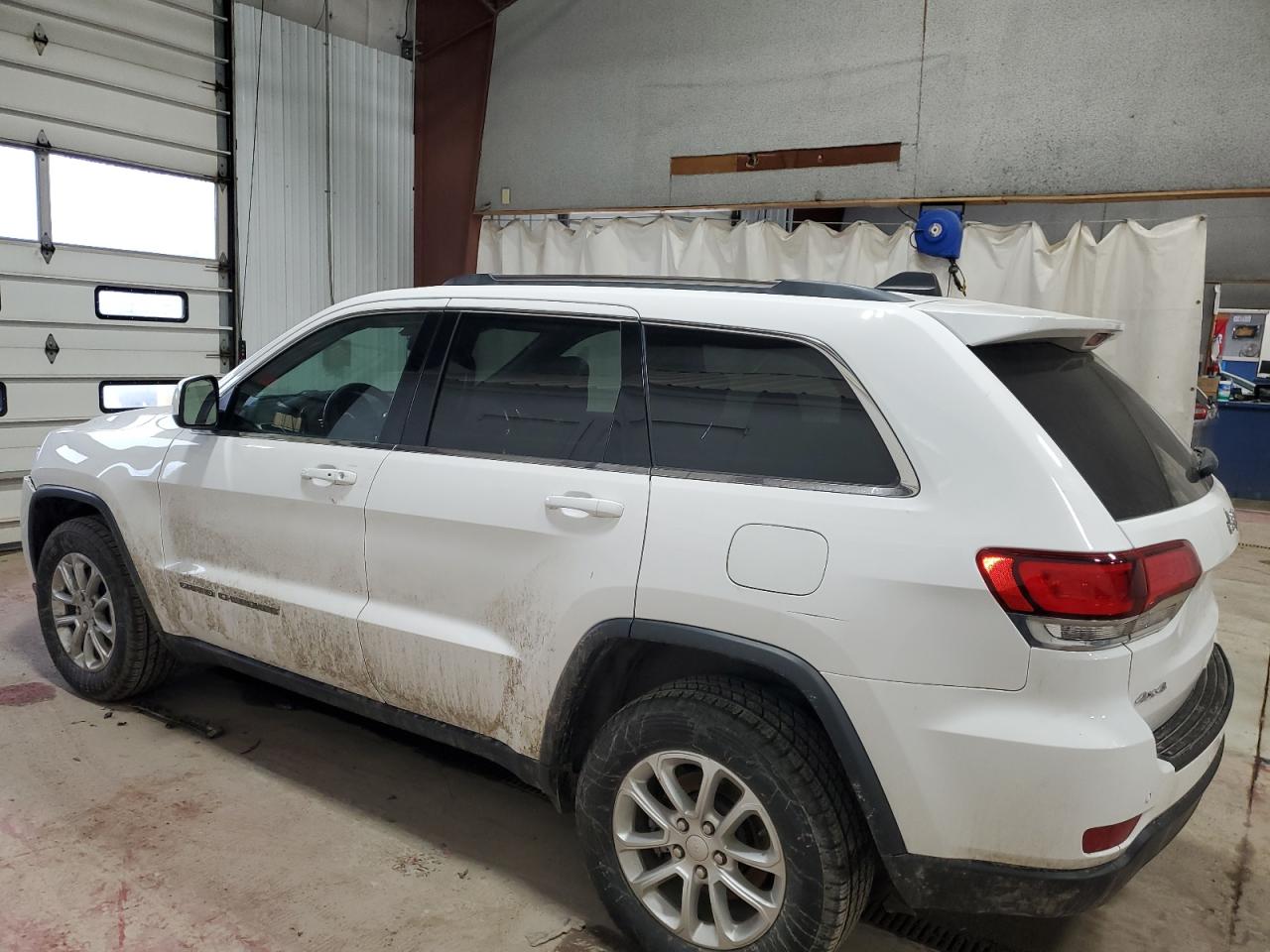 2021 Jeep Grand Cherokee - Image 2