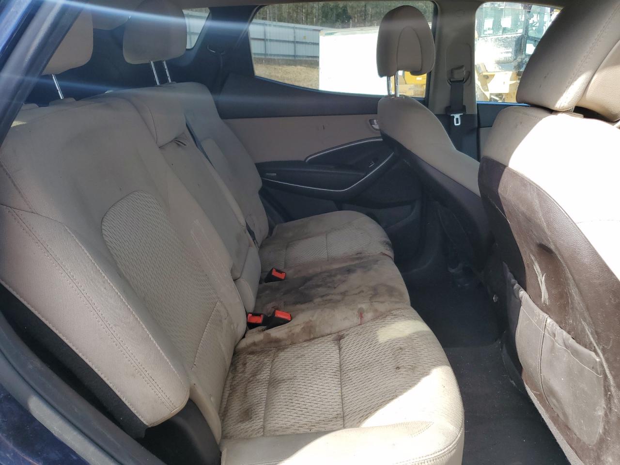2018 Hyundai Santa Fe - Image 12