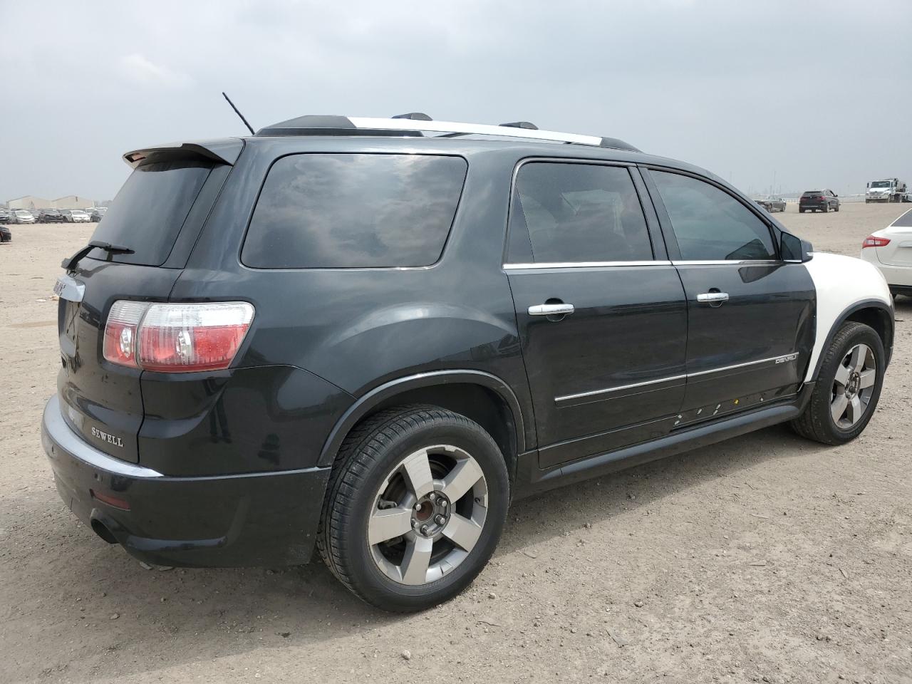 2012 GMC Acadia - Image 3