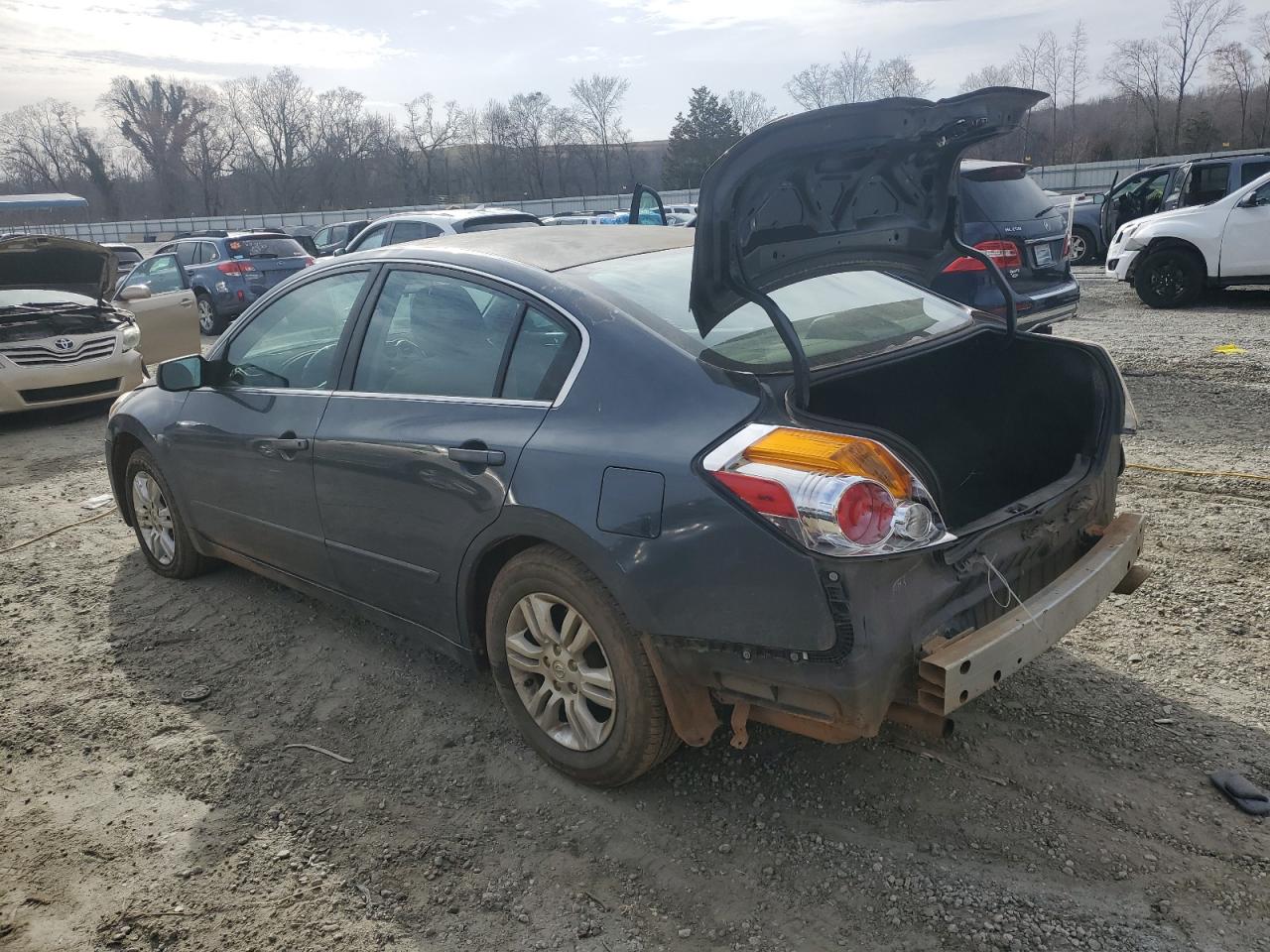 2011 Nissan Altima - Image 2