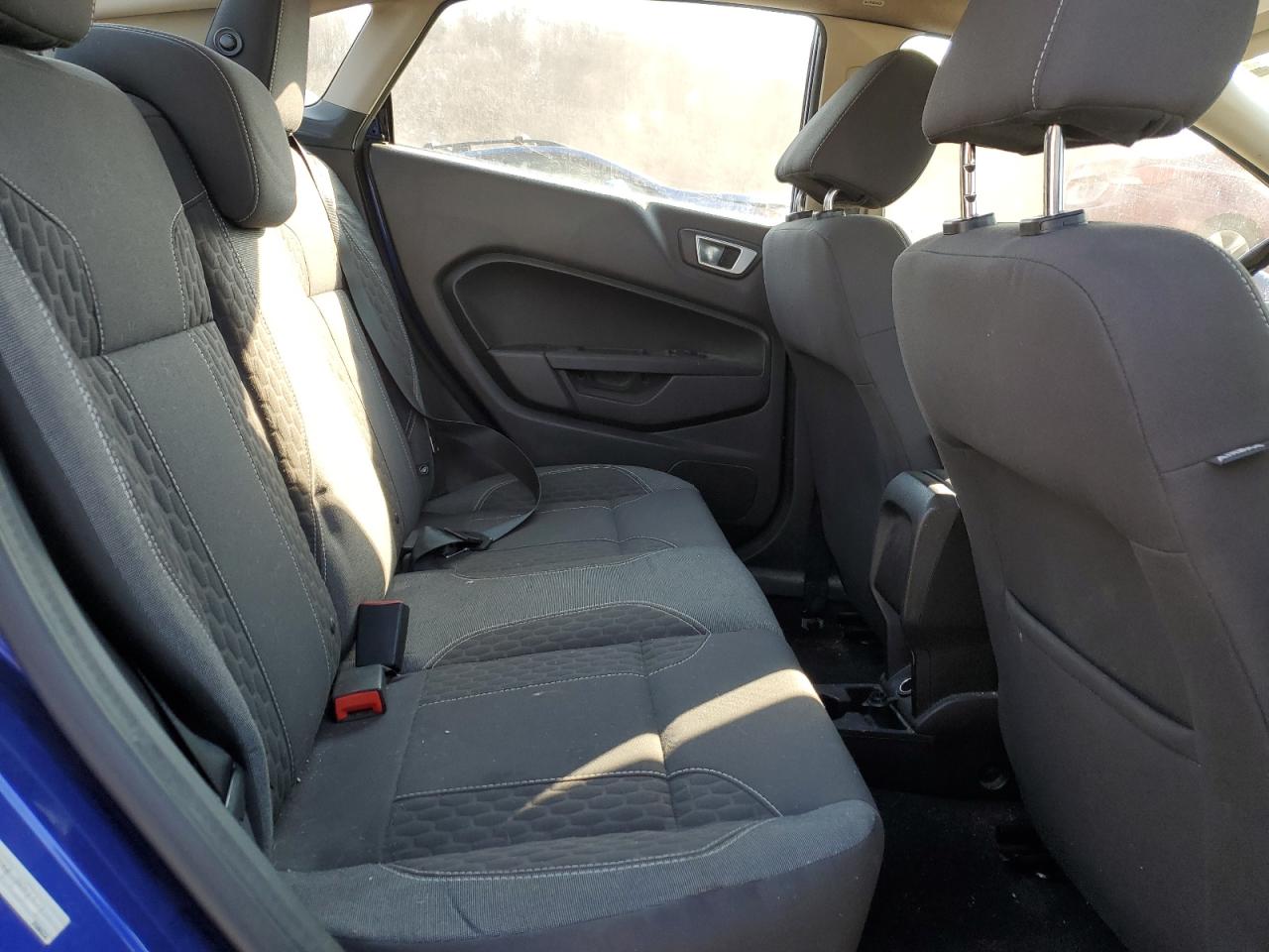 2014 Ford Fiesta - Image 10