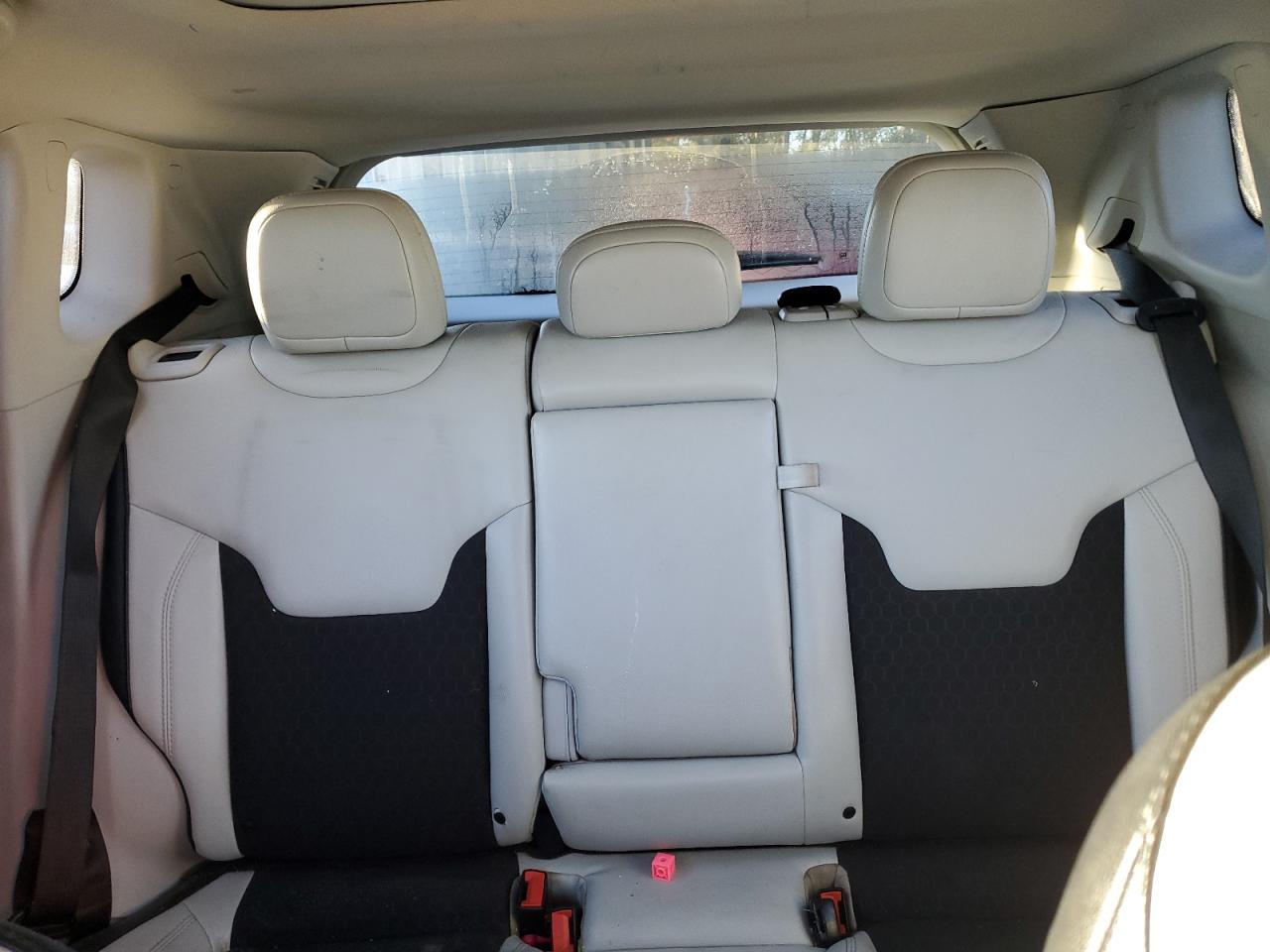 2020 Jeep Compass - Image 10
