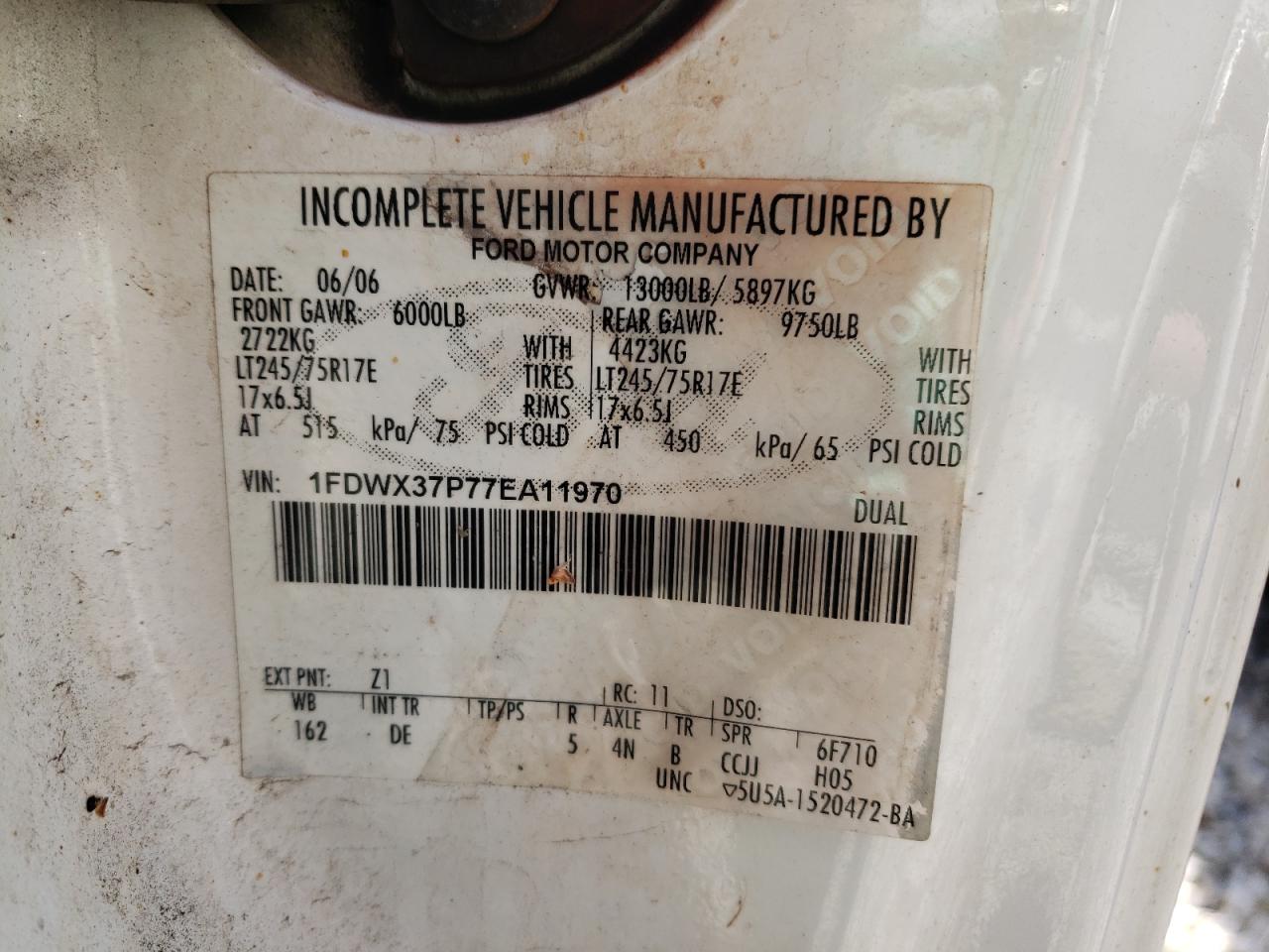 2007 Ford F350 - Image 13